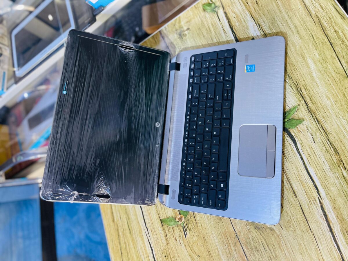 HP i5 8th SSD 256g Ram 8g écran 17 – Image 1