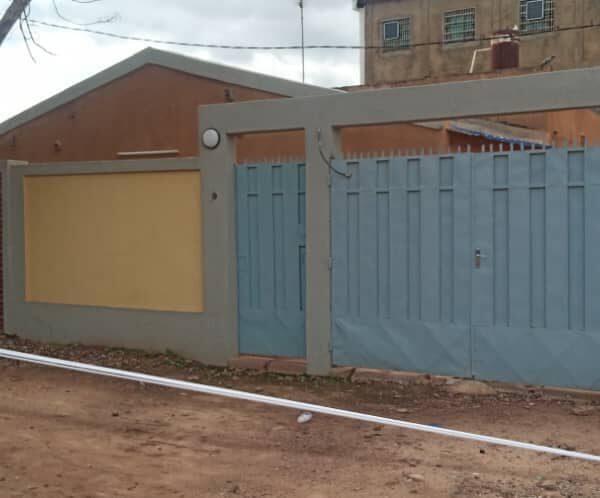 Deux Mini villa 300m2 à Kamboinsin