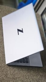 HP ZBOOK FIREFLY 14 G7 I7 10ÈME GÉNÉRATION 16G RAM 512G SSD NVIDIA QUADRO 4G DÉDIÉ