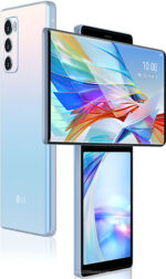Le LG Wing 5G est un smartphone innovant doté d'un écran rotatif unique, formant un "T" pour révéler un deuxième écran de 3,9 pouces sous un écran principal OLED de 6,8 pouces. Sorti en 2020 avec la 5G, il offre un triple appareil photo de 64 MP avec un mode "gimbal" (stabilisateur) vidéo, 8 Go de RAM, et un processeur Snapdragon 765G. Caractéristiques principales : Design Rotatif (Swivel) : L'écran principal pivote à 90 degrés pour le multitâche (vidéo en haut, contrôles en bas). Écrans : Principal de 6,8" P-OLED (1080 x 2460) et secondaire de 3,9" OLED. Appareil Photo : Capteur principal 64 MP (OIS), ultra-grand-angle 13 MP, et un ultra-grand-angle "gimbal" dédié de 12 MP pour une stabilisation vidéo supérieure. Caméra selfie rétractable de 32 MP. Performances : Processeur Qualcomm Snapdragon 765G 5G, 8 Go de RAM, et 256 Go de stockage (extensible via microSD). Batterie et Poids : 4 000 mAh. Poids de 260g (considéré comme lourd). Logiciel : Lancé sous Android 10, mis à jour jusqu'à Android 12. YouTube YouTube +6 Bien qu'il offre une expérience unique pour la création de contenu vidéo et le multitâche, c'était le dernier téléphone phare de la division mobile de LG avant sa fermeture. Il est principalement apprécié aujourd'hui pour son aspect innovant et ses capacités de prise de vue – Image 2